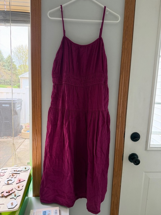 Old Navy Dresses & Skirts - Old Navy Fuchsia Ruffled Neckline Sundress